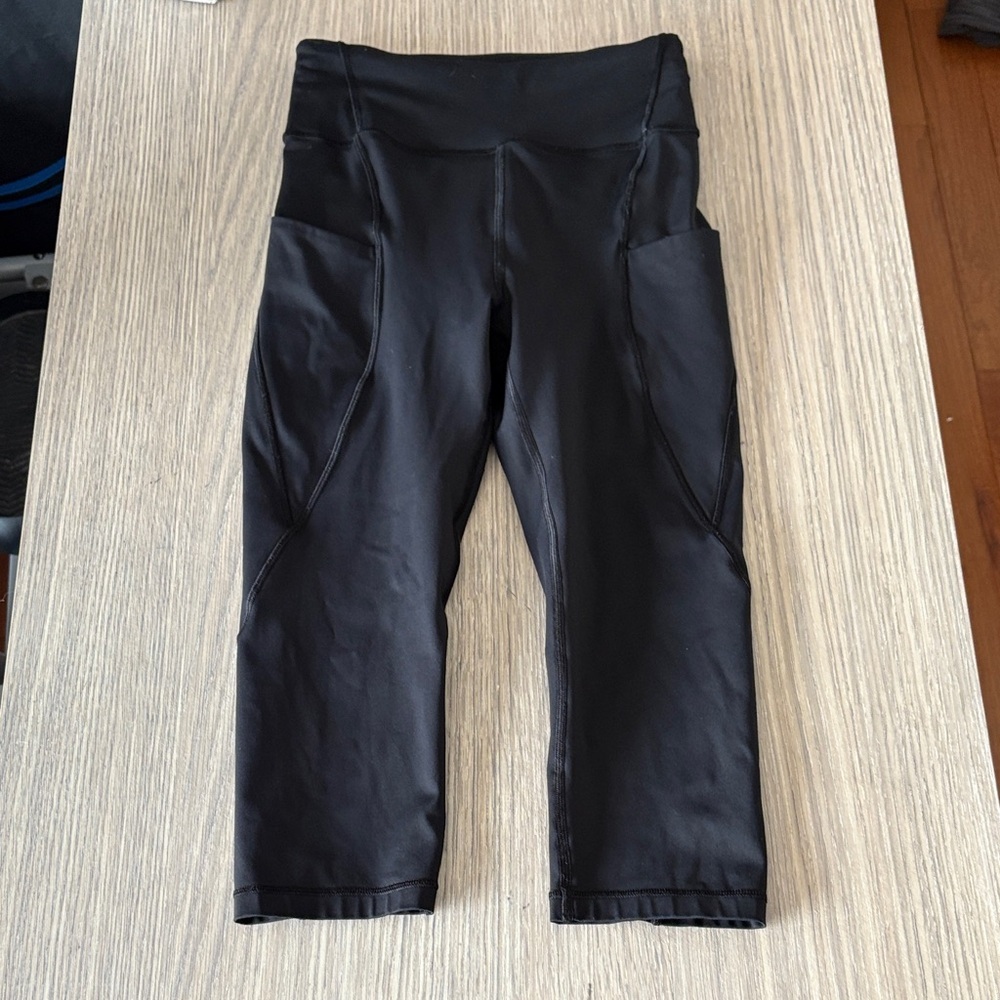 lululemon Swift Speed Crop Leggings Black Size 4 16” Inseam
